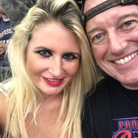 Meet your Posher, Jackie - Picture 1 of 1